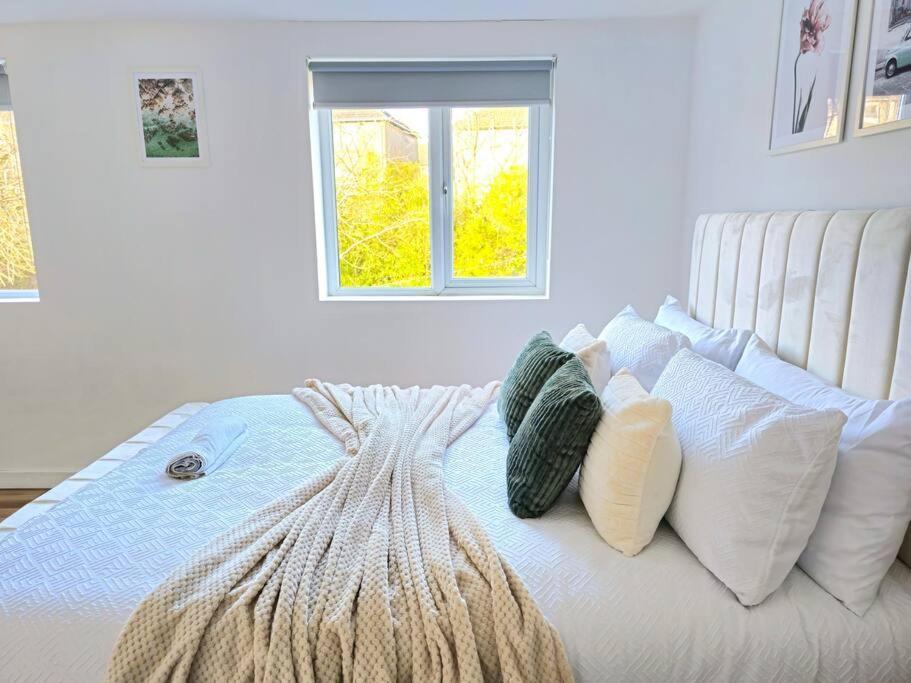 Spacious Haven With Free Parking Glasgow Eksteriør bilde