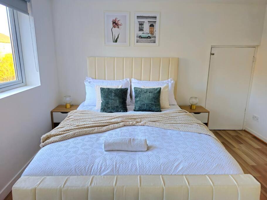 Spacious Haven With Free Parking Glasgow Eksteriør bilde