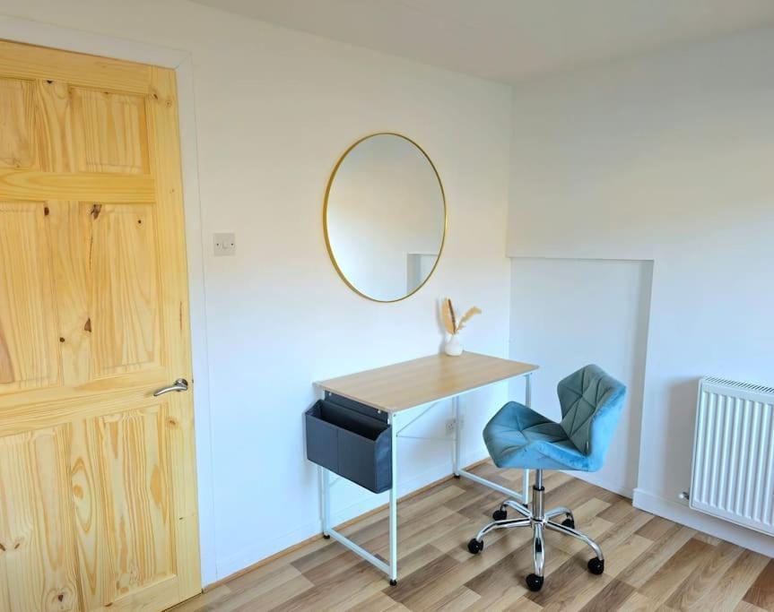Spacious Haven With Free Parking Glasgow Eksteriør bilde