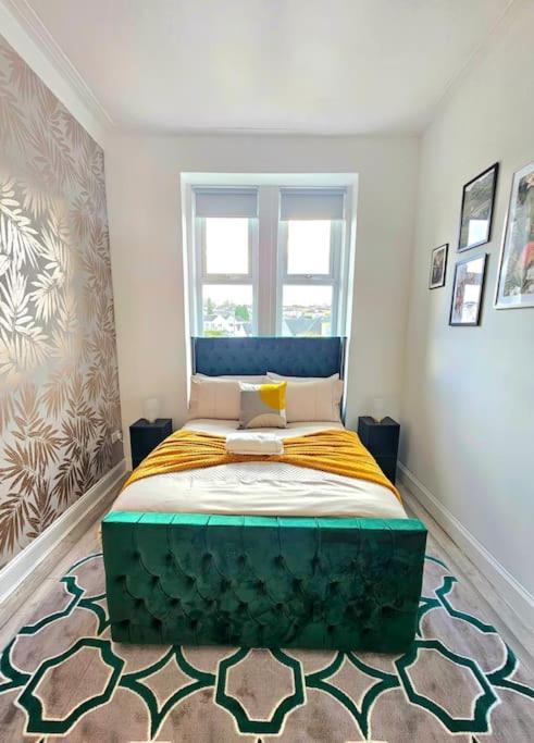 Spacious Haven With Free Parking Glasgow Eksteriør bilde
